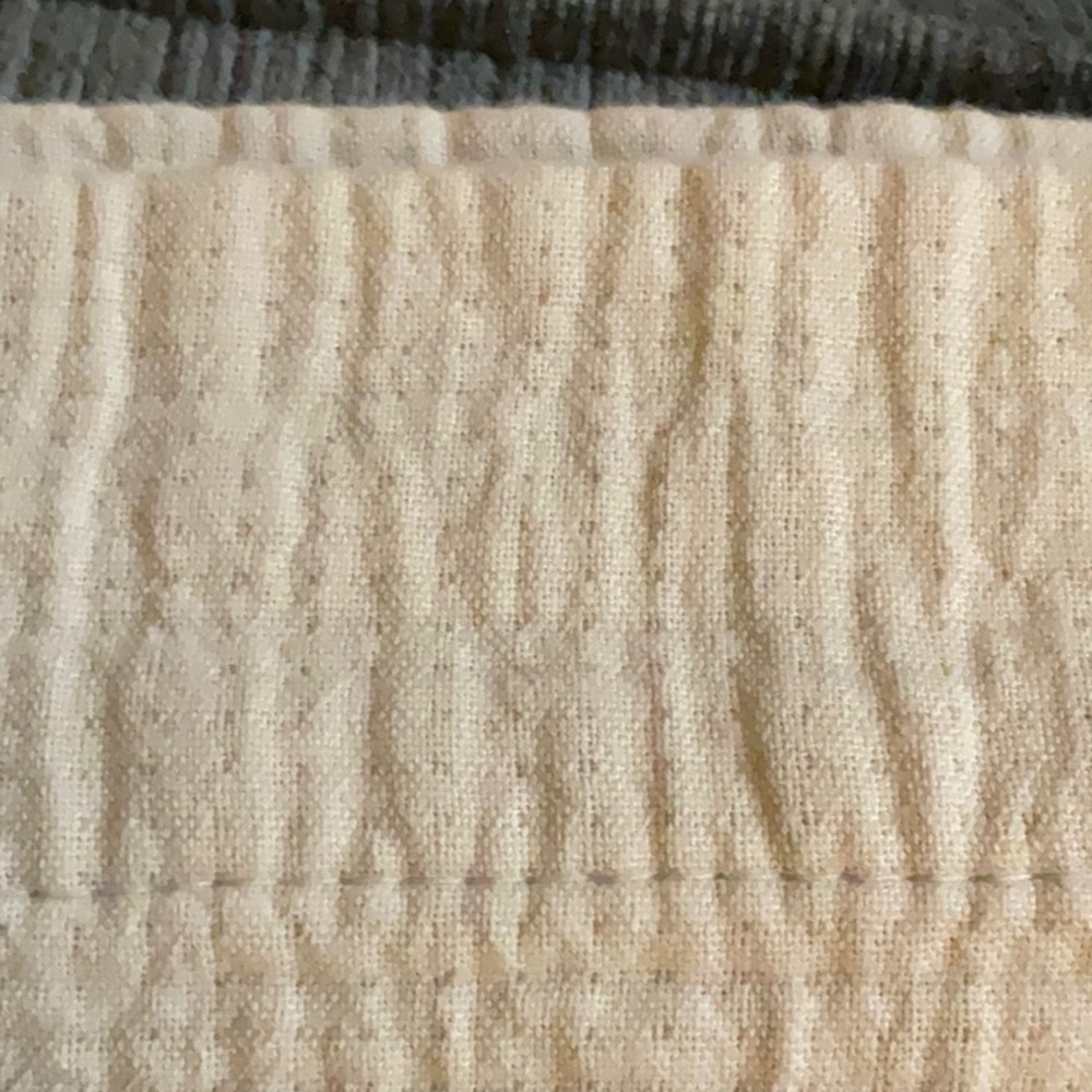 Beautiful khaki/creamy taupe bedspread, 2 euro &2king shams.  Mint condition.